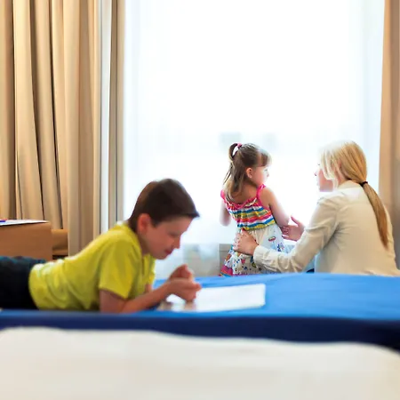 Novotel Hotel 4*
