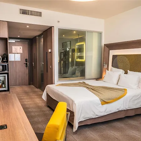 Novotel 4*